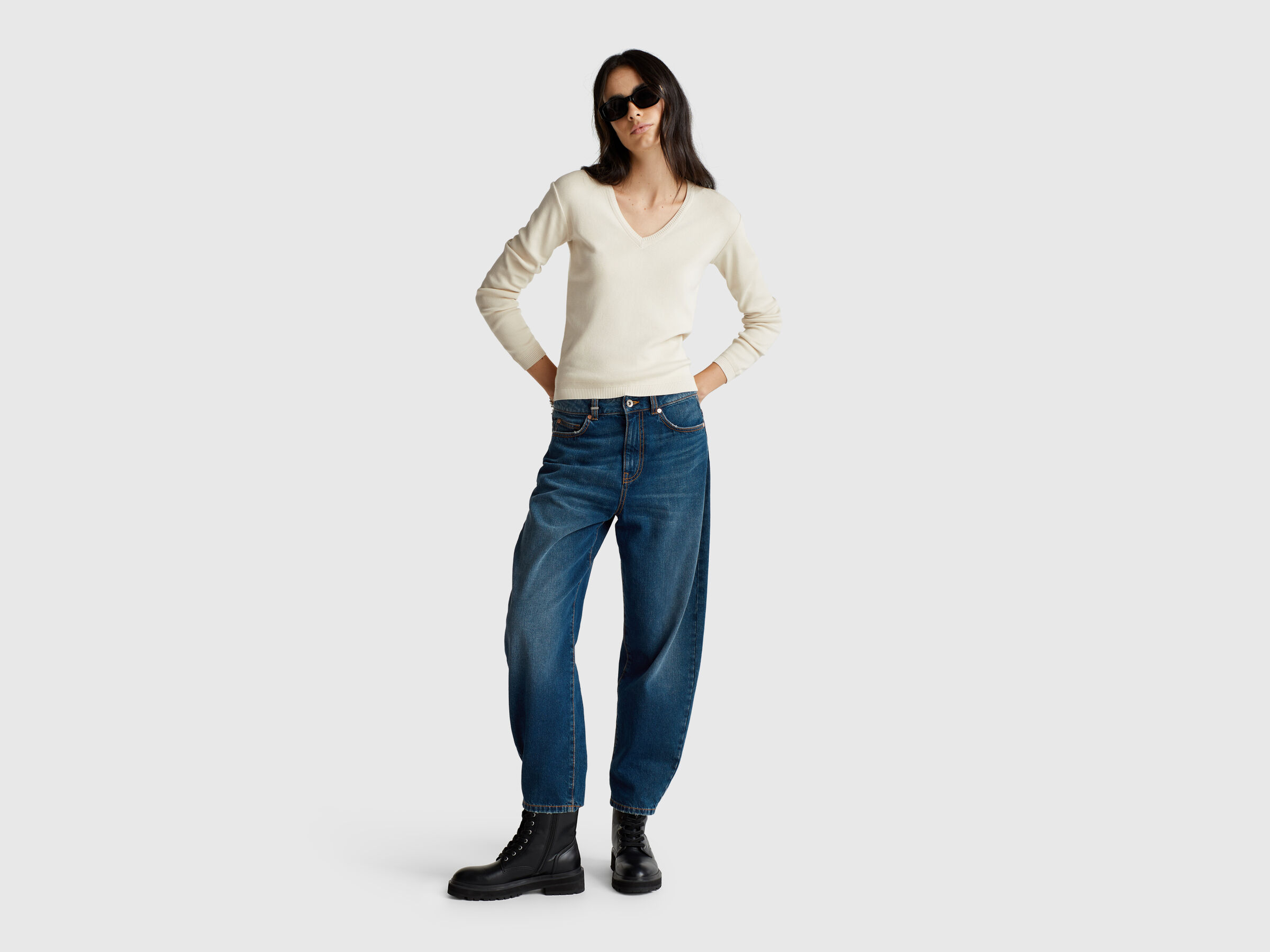 V NECK SWEATER L/S Women image number 3
